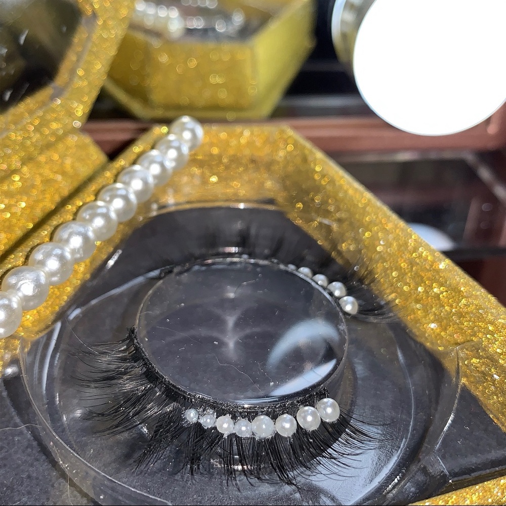Pearl mink lashes